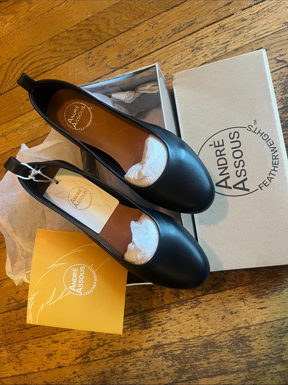 Andre Assous Black Leather Round-Toe Ballet Flats